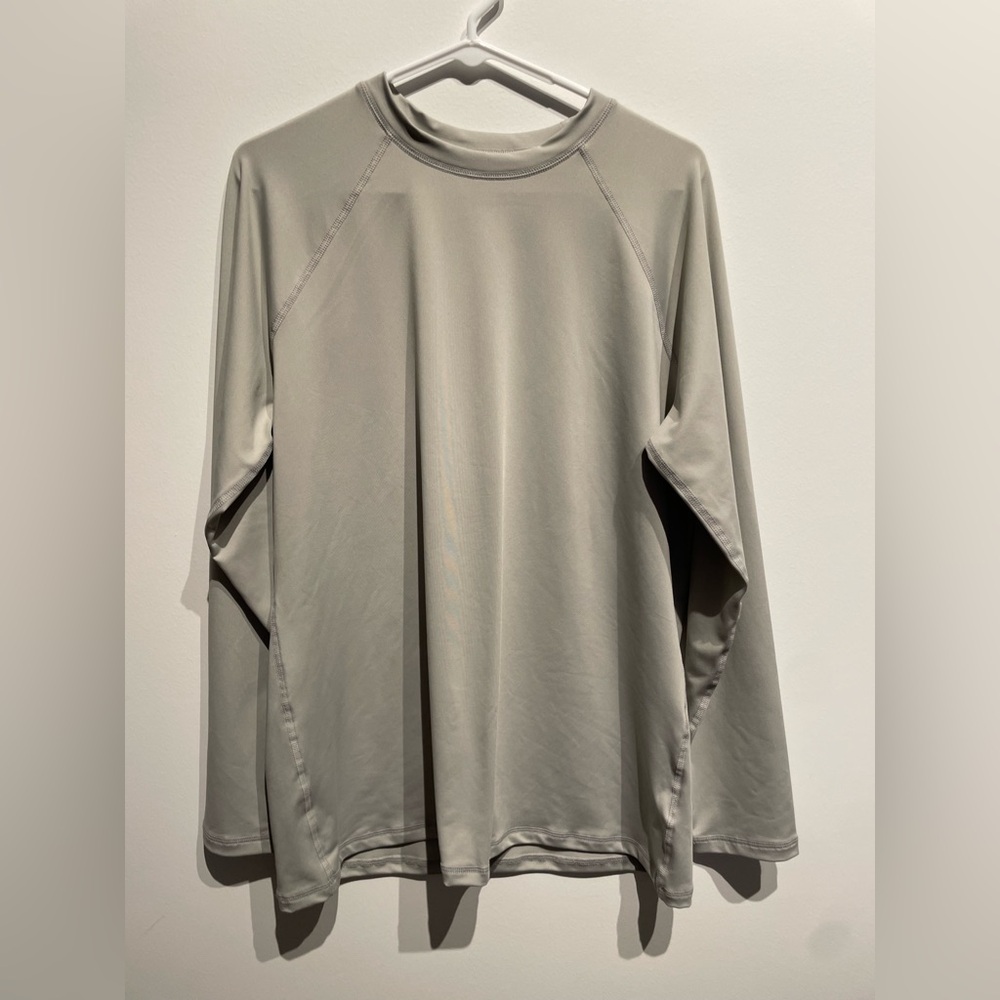 Goodfellow & Co Men’s Long Sleeve Rash Guard Top Gray Size Large NWT